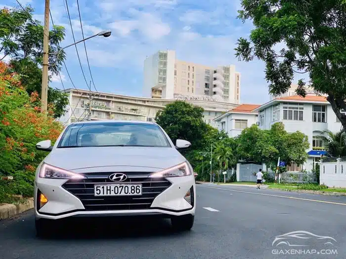 Hyundai Elantra 2020 trên đường chạy thử